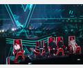 Bild: Joyn/Richard Hübner
Vanessa Weiser (auf der Bühne) hat es bei "The Voice of Germany" von den "Blind Auditions" in die nächste Runde, die sogenannten "Battles", geschafft.
