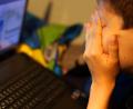 Bild: Oliver Berg/dpa
Schon Grundschüler sind Ziel von Cyberattacken sein. (Archivbild)