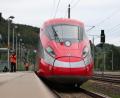 Archivbild: dpa
Der italienische Schnellzug Frecciarossa soll ab Sommer München direkt mit Rom verbinden.