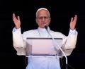 Bild: Andrew Medichini/AP/dpa
Dem an Lungenkrebs erkrankten Papst wurde vorsorglich ein Stück der Lunge entfernt.