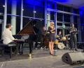Bild: Stephan Gollwitzer 
Das Leon Gurvitch Ensemble mit Jazz-Sängerin Alexandra Rotmann war am Montag in der Weidener Max-Reger-Halle zu Gast.