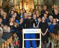 Bild: Kerstin Kiener
Die Freude am Singen war den Mitgliedern des Chores "Wellenklang" unter der Leitung von Stefanie Zühlke-Schmidt deutlich anzusehen.