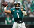 Bild: Matt Slocum/AP/dpa
Jalen Hurts ist der Quarterback der Philadelphia Eagles. (Archivbild)