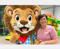 Bild: Amberlino
Willkommen im Amberlino 🦁🌴 
Der neue Indoor-Spielplatz in Amberg für kleine und große Abenteurer! Spielen, klettern, toben und gemeinsam eine tolle Zeit verbringen – sicher und unabhängig vom Wetter. Mehr entdecken kann man auf unserer Homepage: https://amberlino.de/