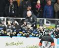Bild: Hubert Ziegler
Ambergs Trainer Christian Zessack (hinten) bereitet seine Mannschaft auf das Heimspiel gegen Landsberg sowie das Gastspiel in Burgau vor.