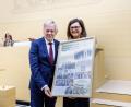 Bild: Matthias Balk/Bayerischer Landtag/dpa
Mehr als 16.000 Tage ist Karl Freller (CSU) nun schon Landtagsabgeordneter.
