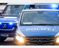 Bild: Jens Kalaene/dpa
Mit einem Großaufgebot fahndet die Polizei nach den Flüchtigen. (Symbolbild)