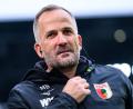 Bild: Tom Weller/dpa
Manuel Baum zeigt mit seinem FC Augsburg einen starken Saisonstart. (Archivbild)