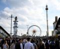 Bild: Felix Hörhager/dpa
Die Wiesn gehört zur Münchner DNA - entsprechend groß war in den letzten Monaten die Aufregung über den Streit um die Festzelte. (Archivbild)