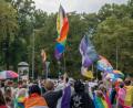 Archivbild: Marina Gube
Aus Sicherheitsgründen musste der Christopher Street Day in diesem Jahr in Amberg auf einer geänderten Route stattfinden. Die Menschen ließen sich nicht von Hass und Gewalt abhalten, ein Zeichen für Vielfalt zu setzen.