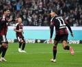 Bild: Florian Wiegand/dpa
Ebnoutalib bejubelt das späte 1:0.