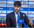 Bild: Andreas Gora/dpa
Dem früheren Hertha-Investor Joshua Wander drohen viele Jahre Haft. (Archivbild)