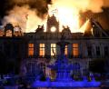 Bild: Pascal Lachenaud/AFP/dpa
Das historische Rathaus von Limoges wurde durch einen von Randalierern gelegten Brand weitgehend zerstört.