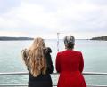 Bild: Felix Hörhager/dpa
Zu den wenigen Ausflugs-Gästen zählten die Schauspielerin Irina Wanke und ihre Tochter, die Tänzerin und Choreographin Rosalie Wanka.