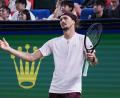 Bild: Andy Wong/AP/dpa
Alexander Zverev verpasst das Finale von Shanghai.