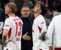 Bild: Karl-Josef Hildenbrand/dpa
Die Leipziger von Trainer Martin Demichelis (Mitte) hatten gegen den FC Bayern keine Chance.