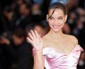 Bild: Sameer Al-Doumy/AFP/dpa
Model Barbara Palvin und ihr Mann, Schauspieler Dylan Sprouse, hatten Ende September die Geburt ihres Kindes bekanntgegeben. (Archivbild)