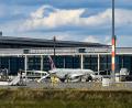 Bild: Jens Kalaene/dpa
Der Flughafen Berlin hat Verbindungen nach Toulouse, Turin und Belfast verloren. (Archivbild)