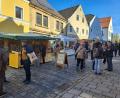 Bild: Elfriede Weiß
Mit 60 Ständen und einem riesigen Angebot an Schmankerln und Kunsthandwerk machte der Markt seinem Namen alle Ehre
