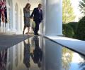 Bild: Alex Brandon/AP/dpa
US-Präsident Donald Trump und Melania Trump im Rosengarten des Weißen Hauses