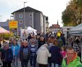 Bild: Jürgen Masching
Viele Besucherinnen und Besucher kamen am Sonntag nach Pressath, um auf dem Michaelimarkt in der Bahnhofstraße zu bummeln.