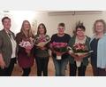 Bild: Marta Szubartowicz
Die Geehrten zusammen mit der Einrichtungsleiterin Claudia Kraus (links) sowie Pflegedienstleiterin . Jasmin Lindner (rechts).