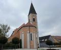 Bild: Elisabeth Dobmayer
Die evangelische Kirchengemeinde Vohenstrauß lädt am Kirchweihsonntag zur „Kirchweih um den Kirchturm“ ein. Eine Spendenaktion soll die dringend notwendige Sanierung des Kirchturms unterstützen.