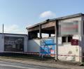 Bild: Petra Hartl
Bei einem Feuer in einem Autohaus in Amberg ist ein Gebäude komplett zerstört worden.