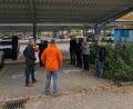 Bild: Thomas Hottner
Bei einem Ortstermin am Hockermühlbad in Amberg haben sich die Kommunalpolitiker vorab Informationen aus der Praxis geholt.