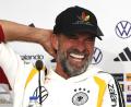 Bild: Christian Charisius/dpa
Hatte viel Spaß bei der Kids-Pressekonferenz des DFB: Bundestrainer Jürgen Klopp. (Archivbild)