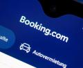 Bild: Fabian Sommer/dpa
Das Reiseportal Booking.com hat seinen Hauptsitz im niederländischen Amsterdam. (Symbolbild)