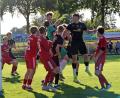 Bild: Rudi Gebert
Der zwölf Spiele ungeschlagene FC Tirschenreuth gastiert am Samstag bei Spitzenreiter VfB Arzberg. Das Bild zeigt eine Szene vom 1:1 des Tabellenzweiten bei der SpVgg Wiesau. Die Wiesauer reisen am Sonntag zum Derby nach Konnersreuth.