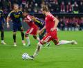 Bild: Sven Hoppe/dpa
Vom Punkt verwandelt Harry Kane fast immer sicher. Gegen Arsenal führte er auch einen Abstoß aus.