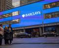 Bild: Yuki Iwamura/AP/dpa
Die britische Großbank Barclays baut nach Investitionen in KI-Technologie 5000 Stellen ab.