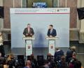 Bild: Sebastian Gollnow/dpa
Der MPK-Vorsitzende Schnieder (links) und der Co-Vorsitzende Lies stellten gemeinsam die  Beschlüsse des Gremiums nach dem Treffen in Berlin vor.