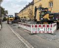 Bild: Ilias-Maurice Ziergiebel
In der Behaimstraße stehen mehrere Bagger und Absperrungen, da dort Kanalarbeiten erledigt werden. Dies führt laut einem Anwohner zu einer "katastrophalen Parksituation".