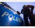 Bild: Marijan Murat/dpa
Bei einem Streit in einer Wohnung im Münchner Stadtteil Ramersdorf-Perlach soll ein 22-Jähriger einen Gleichaltrigen mit einer Machete verletzt haben. (Symbolbild)