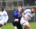 Bild: Gerhard Büttner
Patryk Bytomski (blaues Trikot) im Zweikampf mit einem Ingolstädter: In der vergangenen Saison endeten die Vergleiche zwischen der SpVgg SV Weiden und dem FC Ingolstadt II jeweils mit 3:0-Siegen für die Gastmannschaft. Diesmal wollen sich die Weidener zu Hause keine Blöße geben.