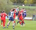 Bild: Hubert Ziegler
Das war der Treffer zum 2:1 für den SV Raigering durch Christian Dowridge nach einer Ecke. Der Aufsteiger aus Raigering gewann das wilde Derby am Ende mit 3:2 gegen Inter Bergsteig.