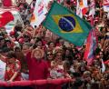 Bild: Silvia Izquierdo/AP/dpa
Lula mobilisiert seine Anhänger. (Archivbild)
