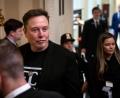 Bild: Ben Curtis/AP/dpa
Der US-Tech-Milliardär Elon Musk wirft dem ukrainischen Militär vor, sein Satelliteninternet Starlink unerlaubt für militärische Angriffe auf russische Ziele genutzt zu haben. (Archivbild)