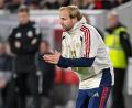 Bild: Harry Langer/dpa
Bekam nach dem 3:1 in Freiburg eine Nachricht von seinem Chef Vincent Kompany: Bayerns Co-Trainer Aaron Danks.