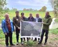 Bild: jml
Im Klingenbachtal wurde viel geschafft, was die Verantwortlichen sehr stolz macht. Von links: Adolf Küblböck vom LBV, Diplom-Biologe Philipp Glaab vom Naturpark, Bernd Bauer als OWV-Artenschützer, Kurt Waldeck, der die Baggerarbeiten erledigte, Bürgermeister Gerhard List und Manfred Häring, der LBV-Kassenchef.