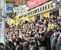 Bild: Hubert Ziegler
Ordentlich was los auf den Tribünen des ERSC Amberg: Gegen den ESV Buchloe strömten fast 1000 Zuschauer ins Amberger Eisstadion. Die positive sportliche Entwicklung ist auch auf den Rängen zu merken.