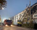 Bild: Tizian Gerbing/dpa
Mit einem Holzgerüst wurde das Gebäude stabilisiert.