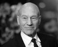 Bild: picture alliance / Gregor Fischer/dpa
Der US-Schauspieler Patrick Stewart ist tot. (Archivbild)