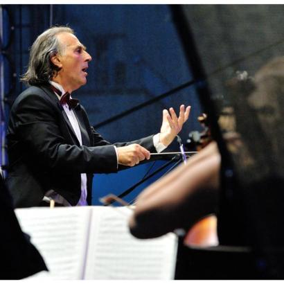 Hans Richter, Dirigent der Smetana Philharmoniker