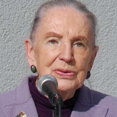 Ehrenbürgerin und Stiftungsratvorsitzende Erika Odemer bei der Segnung am 28. September 2015