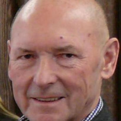 Stadtrat Karlheinz Hoyer über die Situation auf manchen Friedhofs-Wegen