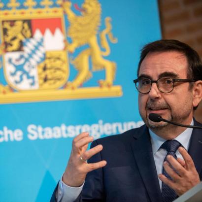 Klaus Holetschek (CSU), Gesundheitsminister 